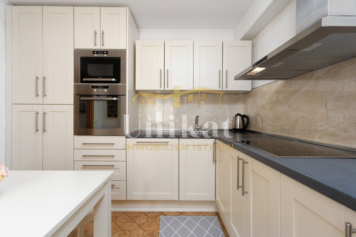 Hiša v okolici Poreča, 3 spalnice, mirna lokacija